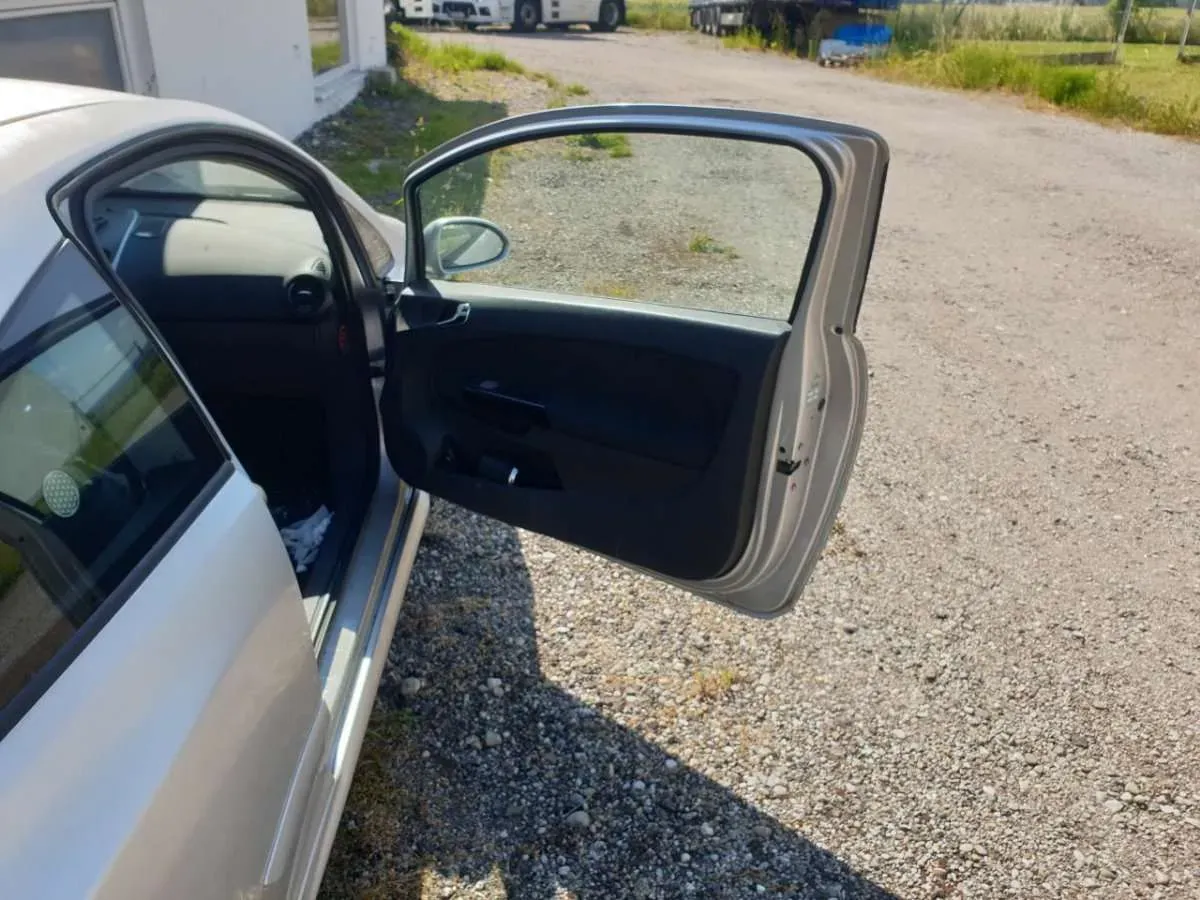 Opel Corsa 2007 photo 3