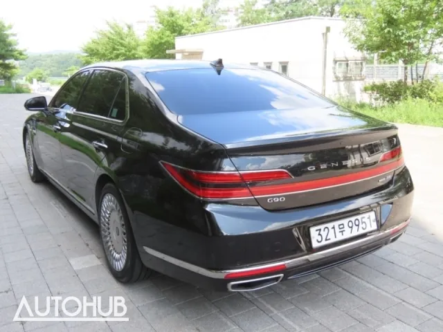 Genesis G90 2019 photo 4