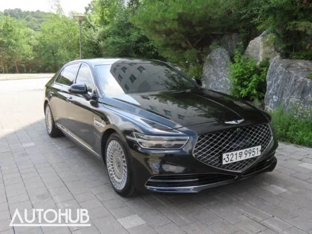 Genesis G90 2019 photo 2