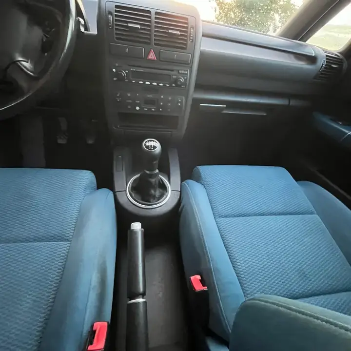 Audi A2 2001 photo 2