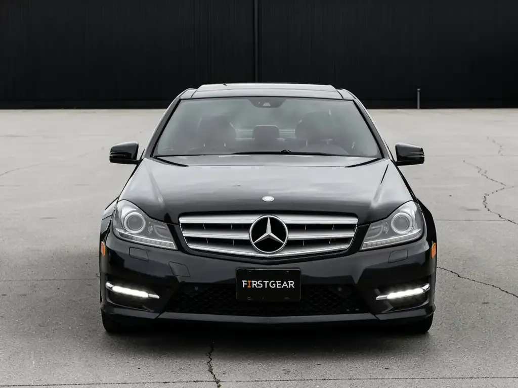 Mercedes-Benz C-Class 2012 photo 2