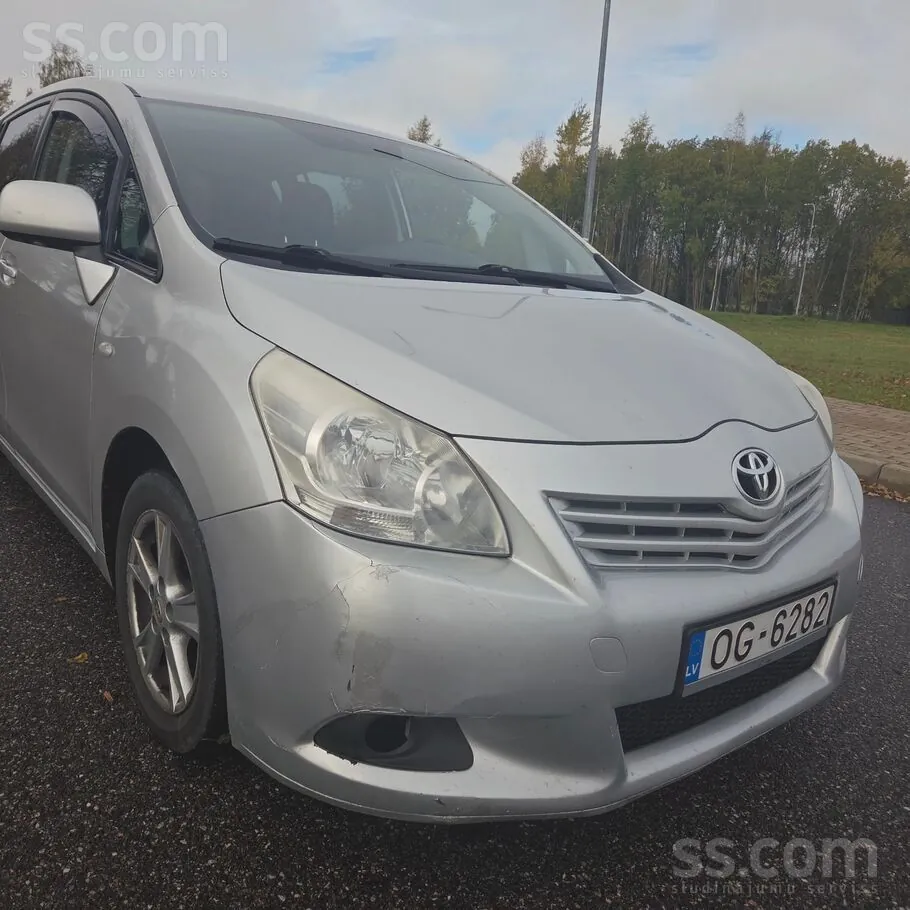 Toyota Verso 2009 photo 4
