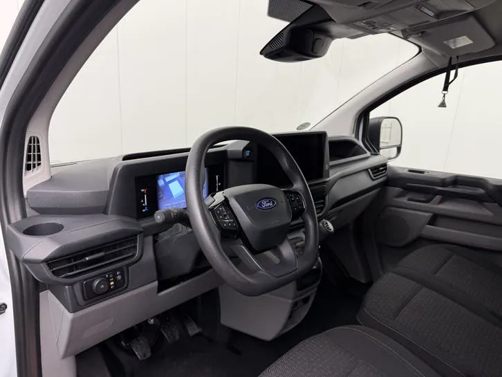 Ford Transit Custom 2024 photo 3