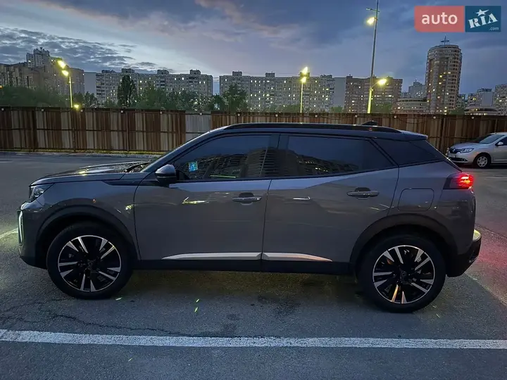 Peugeot 2008 2025 photo 5
