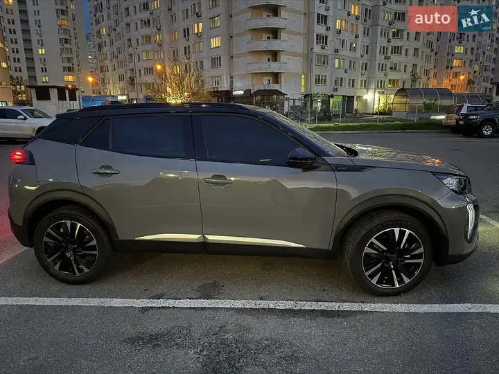 Peugeot 2008 2025 photo 4