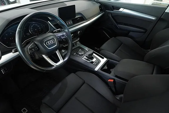 Audi Q5 2019 photo 2