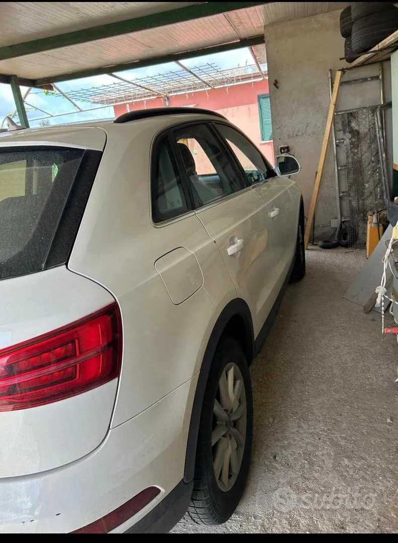 Audi Q3 2015 photo 2