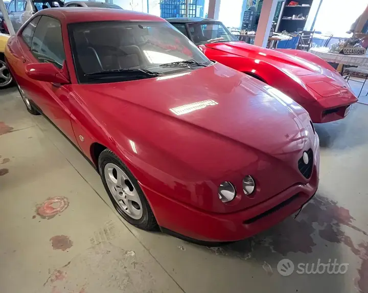 Alfa Romeo Gtv 1998 photo 2