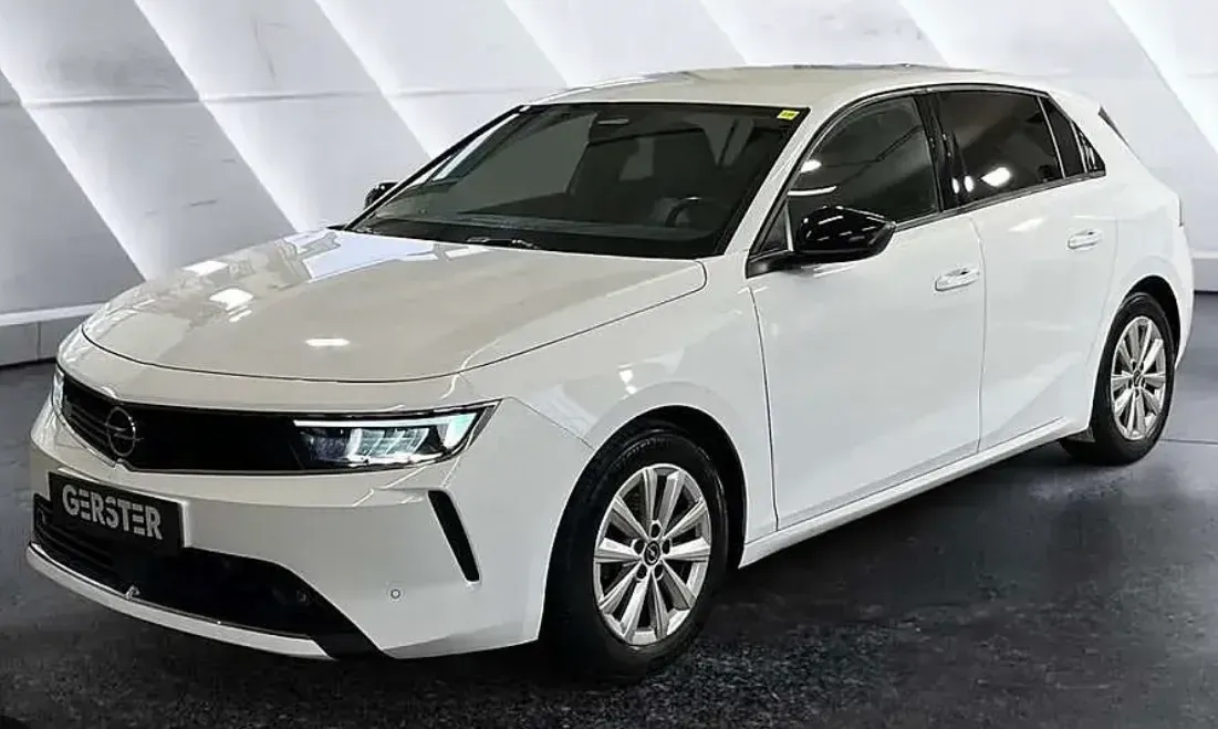 Opel Astra 2023 photo 3
