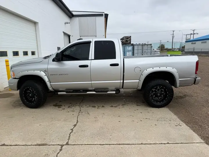 Dodge Ram 2500 2003 photo 2
