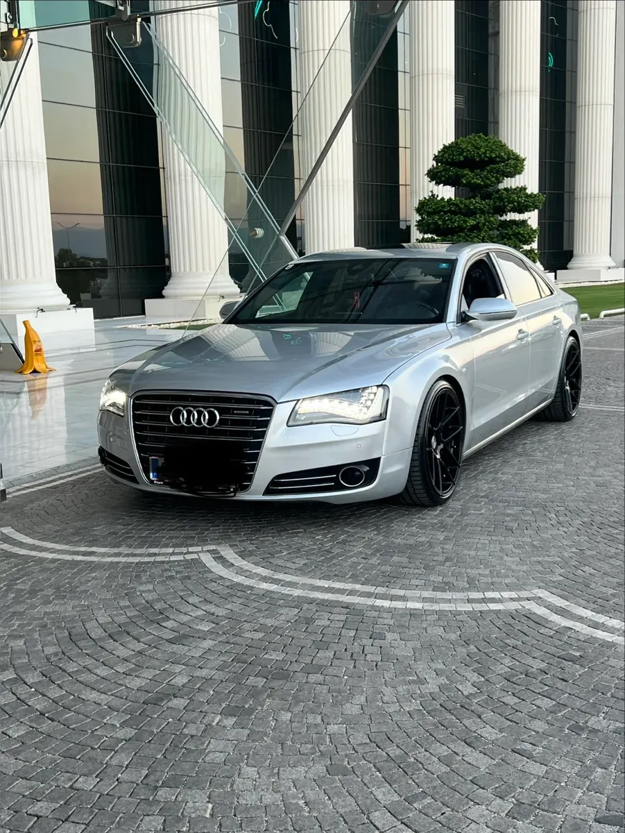Audi A8