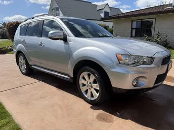 Mitsubishi Outlander 2012 photo 4