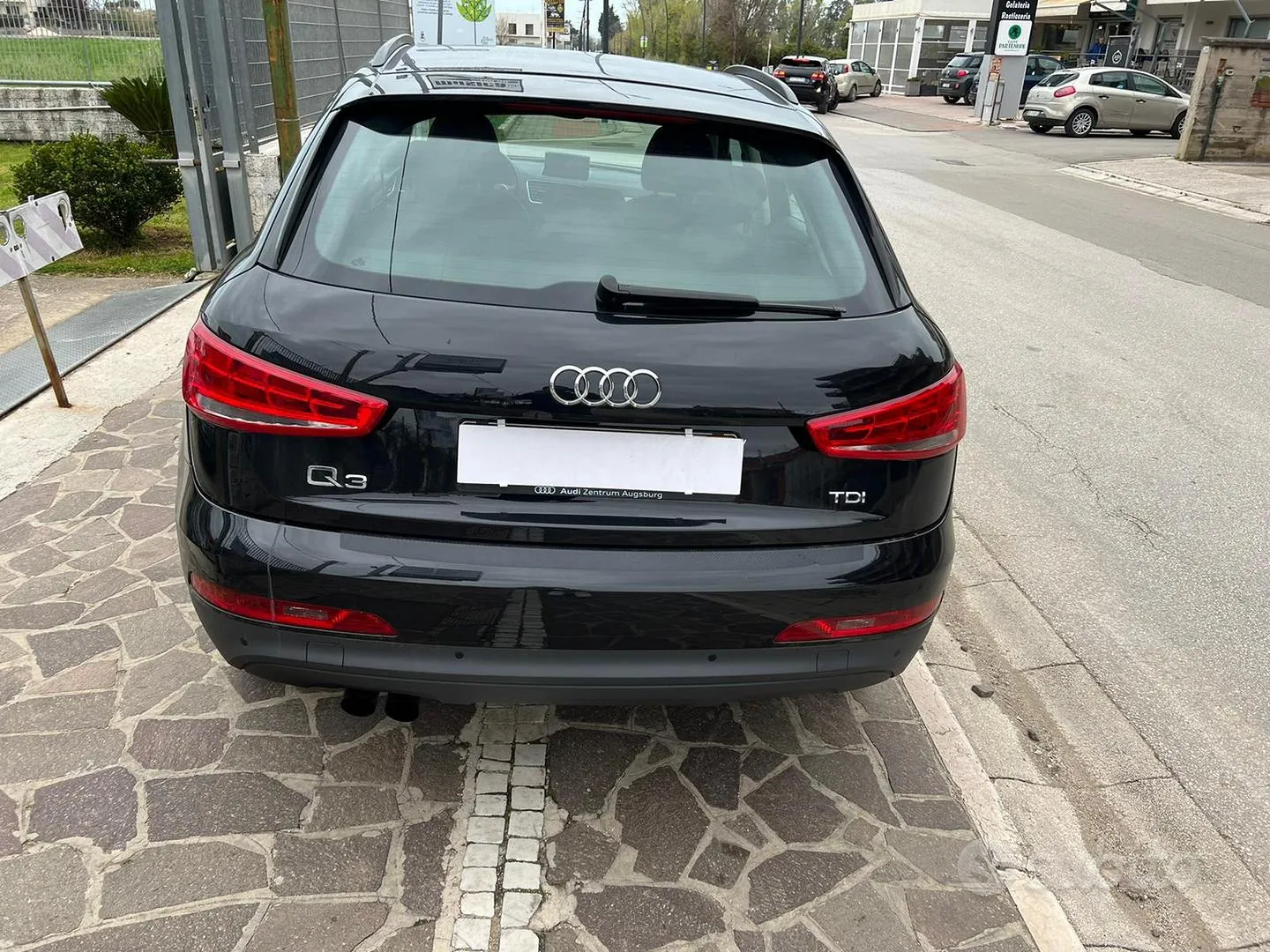 Audi Q3 2013 photo 2