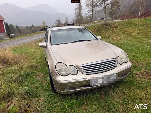 Mercedes-Benz C200 2005 photo 2