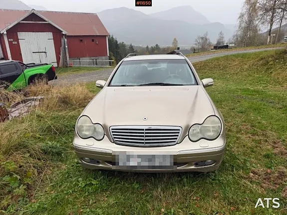 Mercedes-Benz C200 2005 photo 3