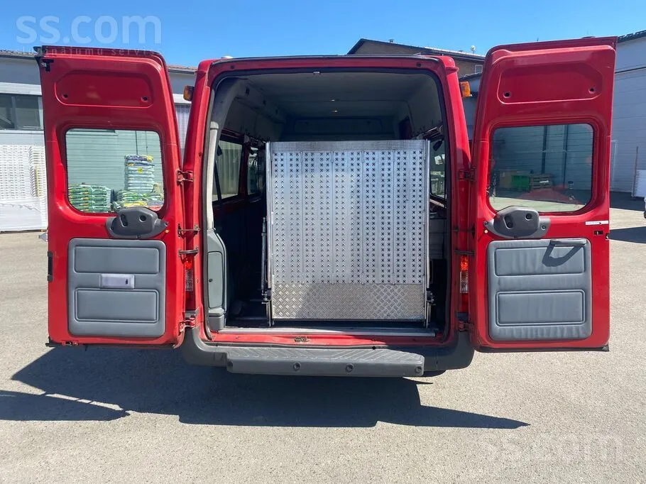 Ford Transit 2011 photo 5