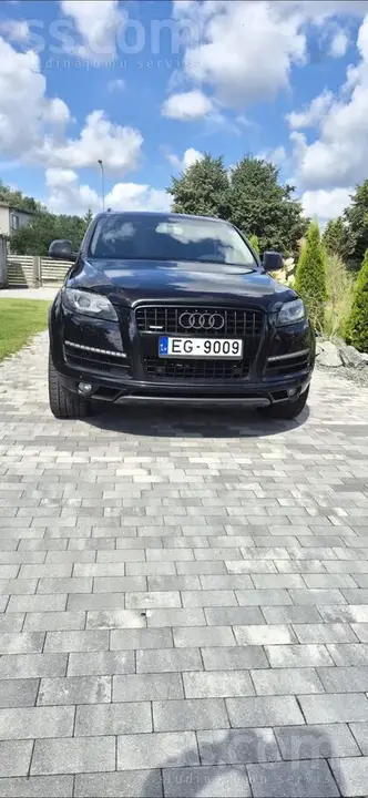 Audi Q7 2011 photo 2