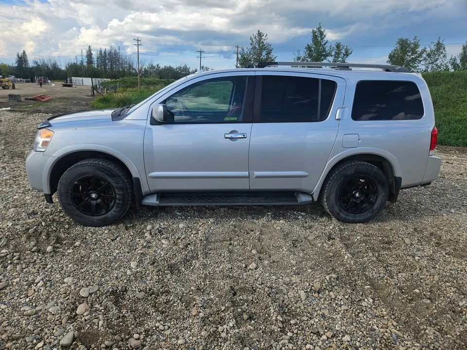 Nissan Armada 2010 photo 5
