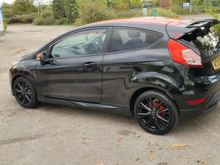 Ford Fiesta 2016 photo 4