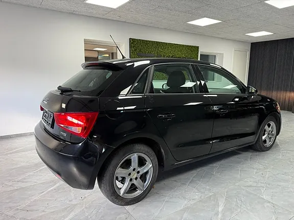 Audi A1 2013 photo 4