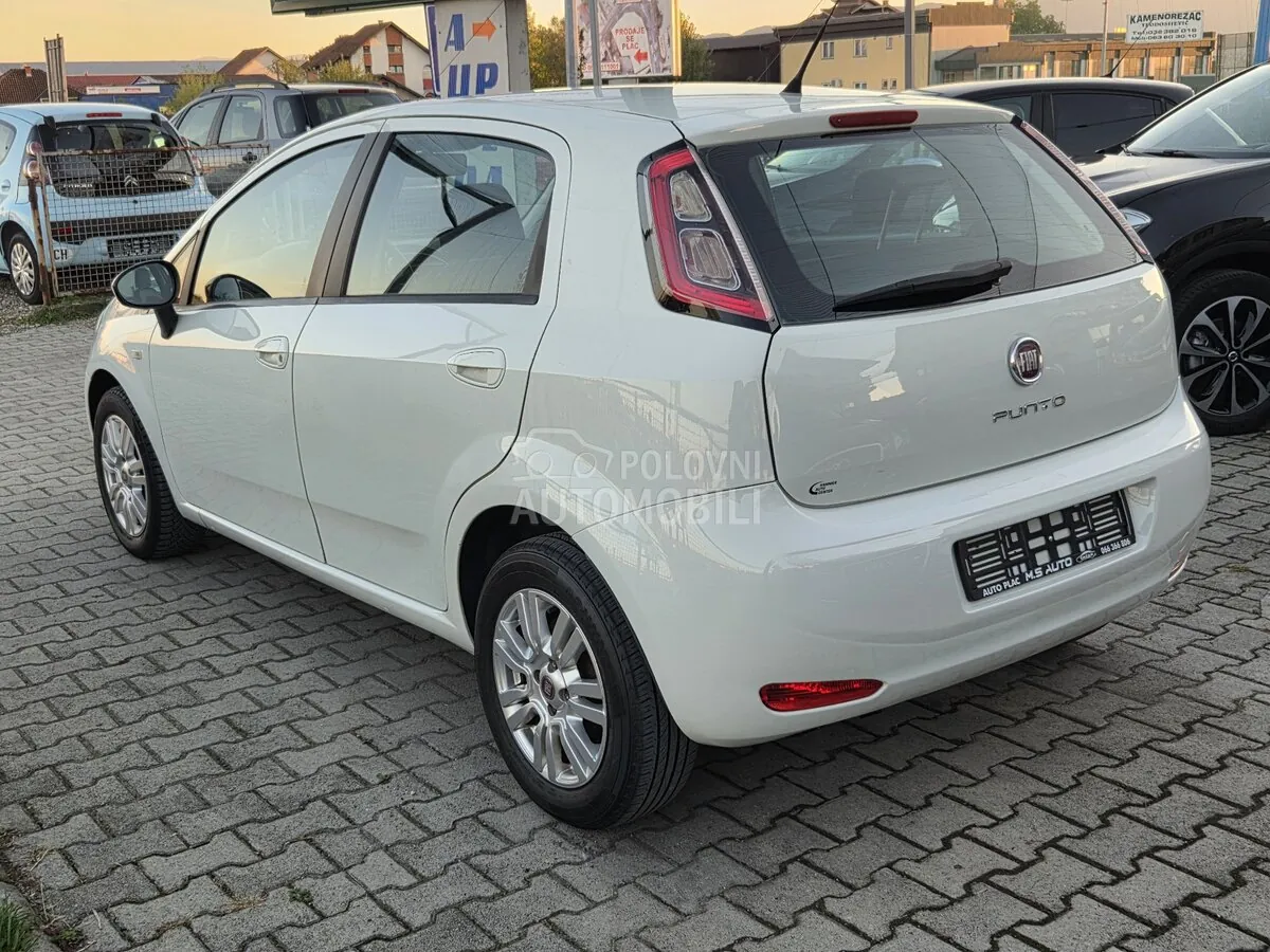 Fiat Grande Punto 2012 photo 4