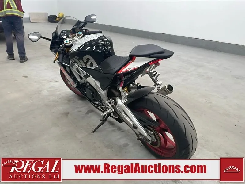 Aprilia Rsv4 2016 photo 4