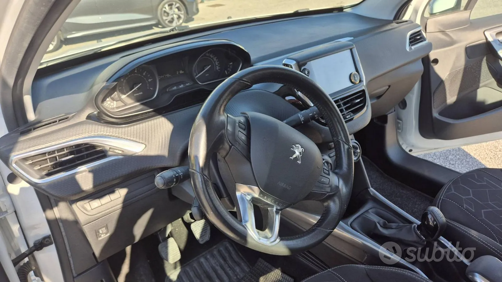 Peugeot 2008 2017 photo 5