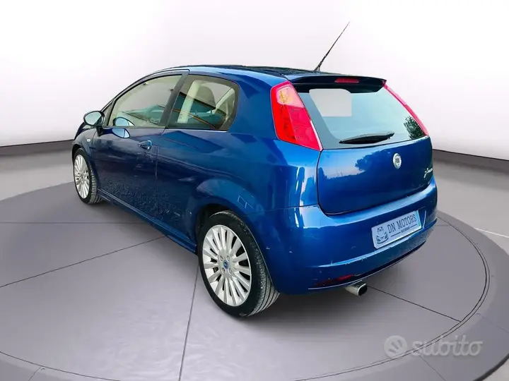 Fiat Grande Punto 2008 photo 4