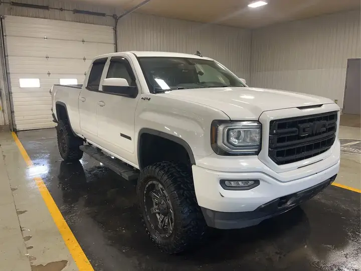 GMC Sierra 1500 2018 photo 3
