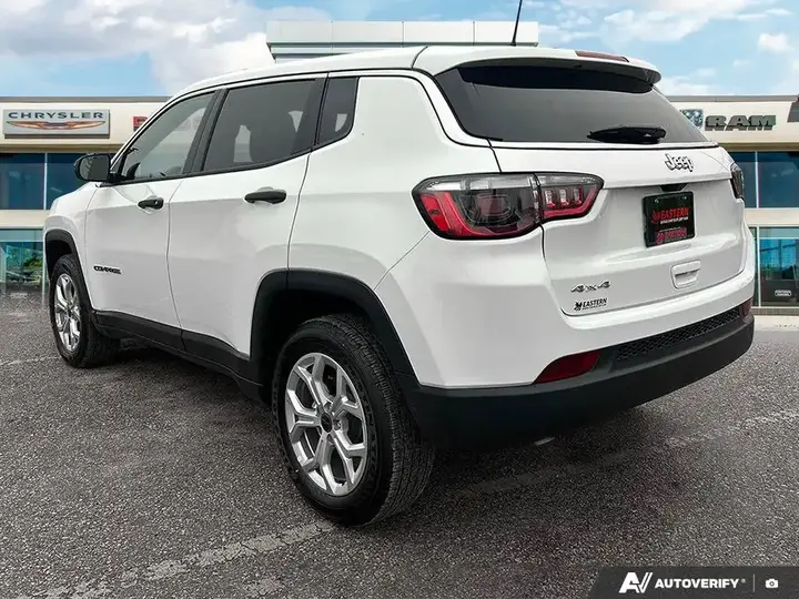 Jeep Compass 2026 photo 3