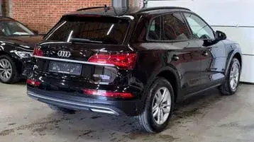Audi Q5 2023 photo 2