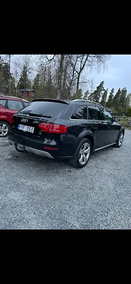 Audi A4 Allroad 2011 photo 2
