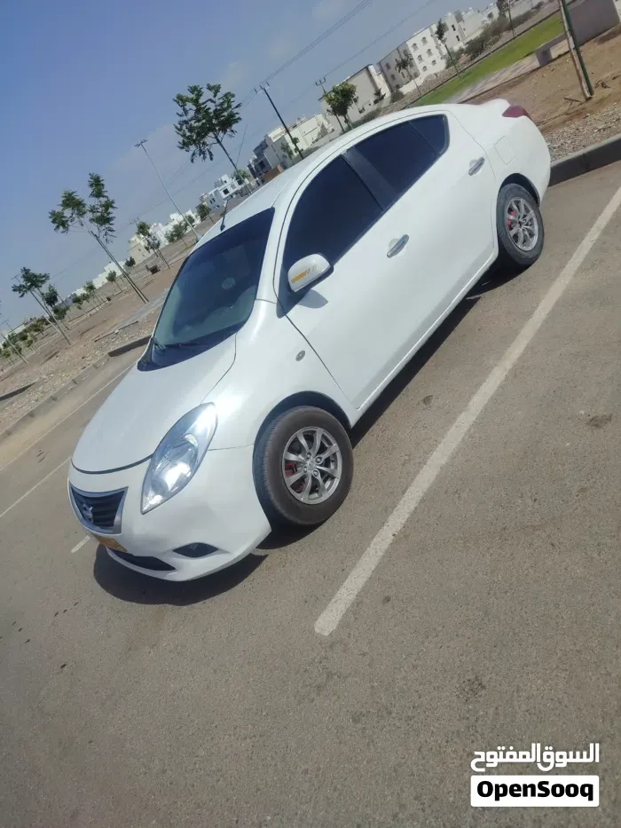 Nissan Sunny 2012 photo 5