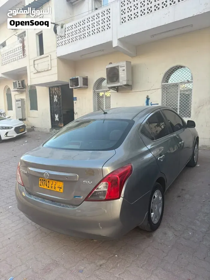 Nissan Sunny 2012 photo 4