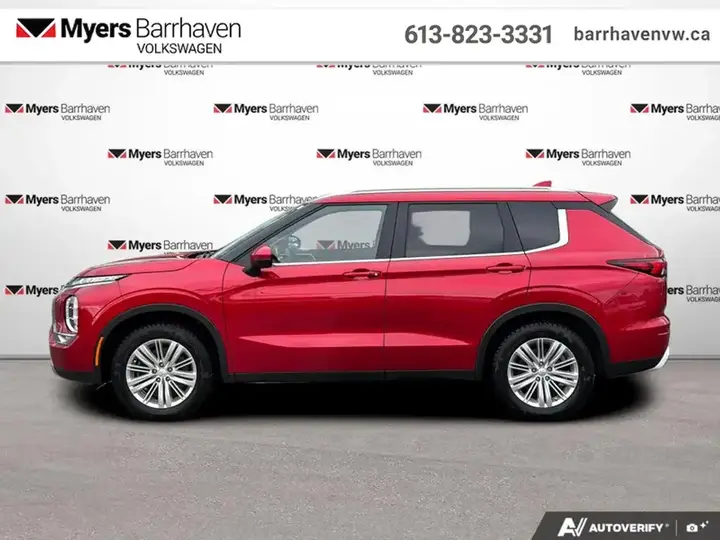 Mitsubishi Outlander 2023 photo 2