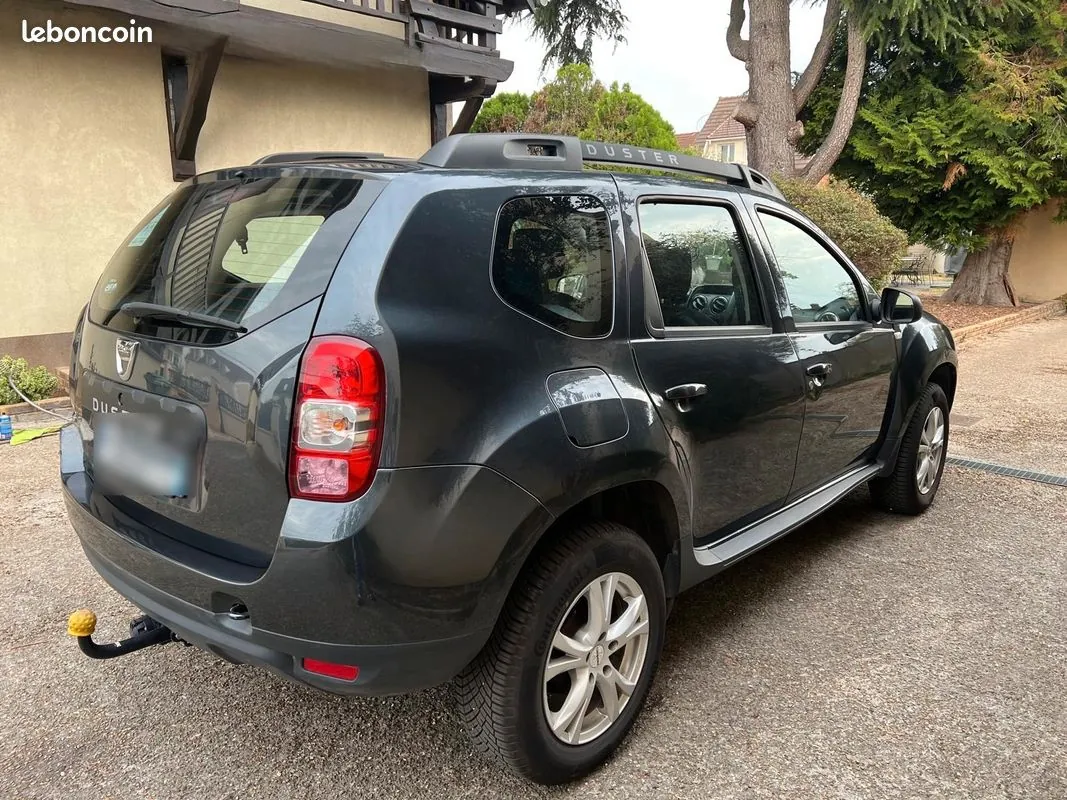 Dacia Duster 2015 photo 4