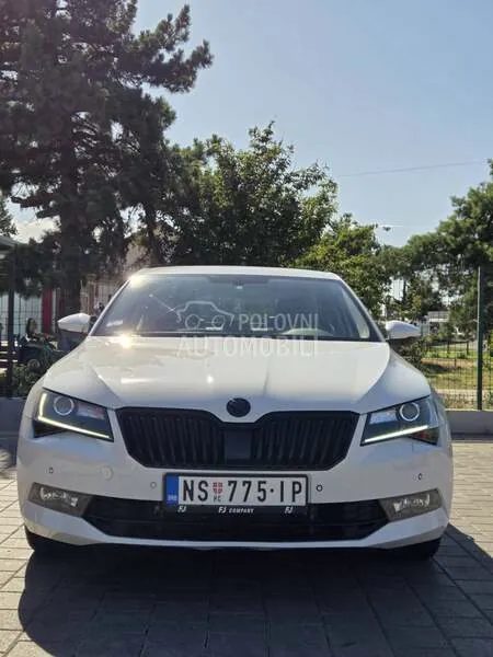 Skoda Superb 2019 photo 3