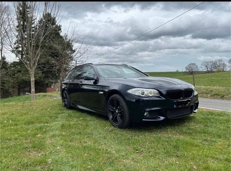 BMW 528I