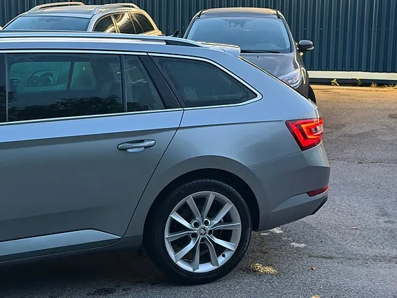 Skoda Superb 2016 photo 5