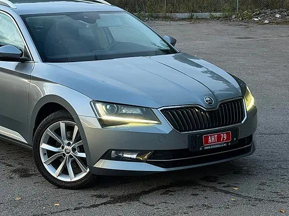 Skoda Superb 2016 photo 2