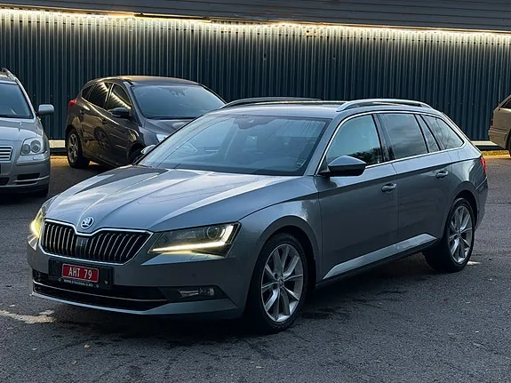 Skoda Superb 2016 photo 4