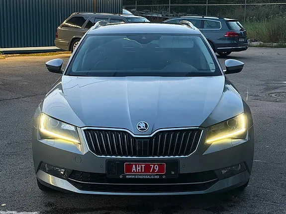 Skoda Superb 2016 photo 3