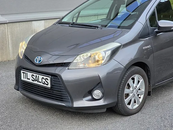 Toyota Yaris 2013 photo 3