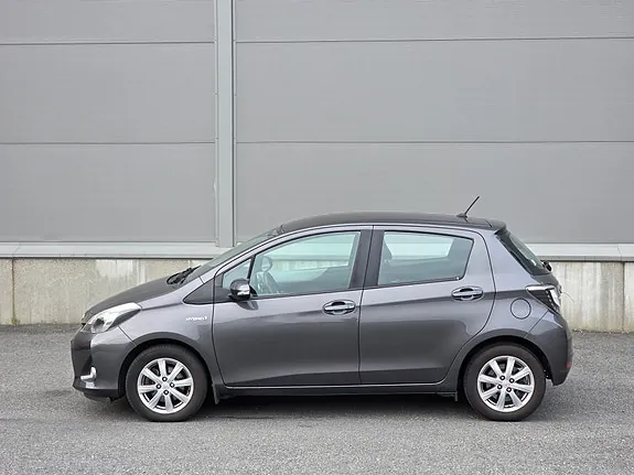 Toyota Yaris 2013 photo 4