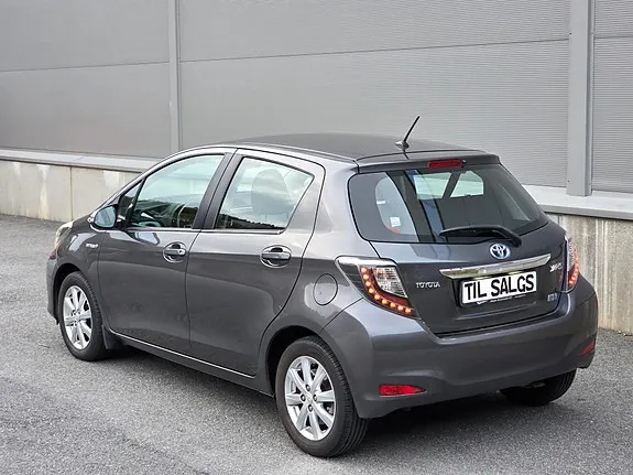 Toyota Yaris 2013 photo 5