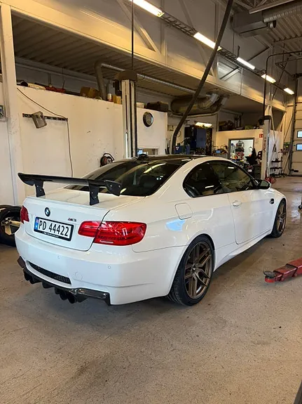 BMW M3 2009 photo 4