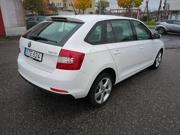 Skoda Rapid Spaceback 2016 photo 3