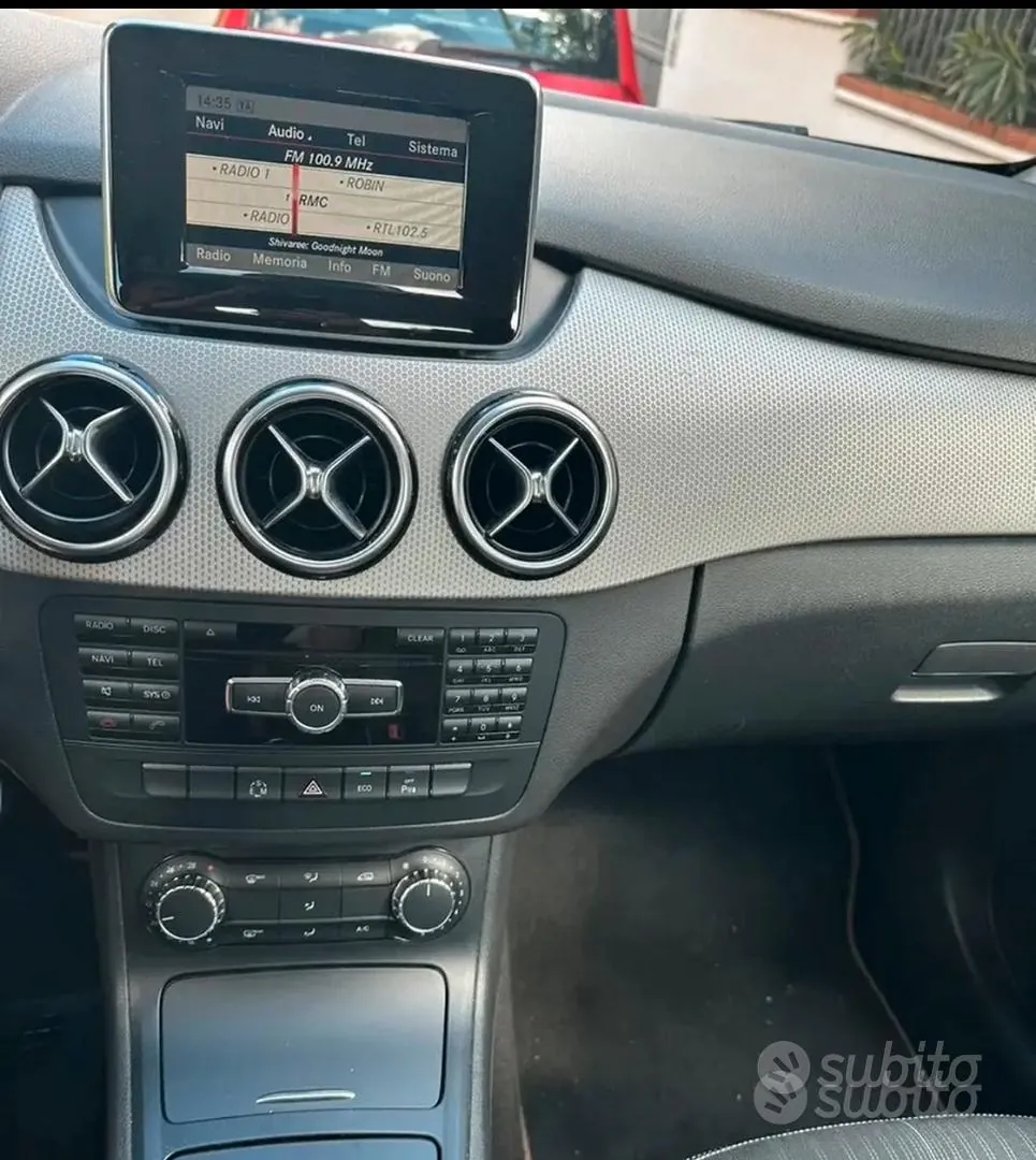 Mercedes-Benz C-Class 2013 photo 2