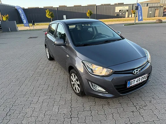 Hyundai I20 2013 photo 3