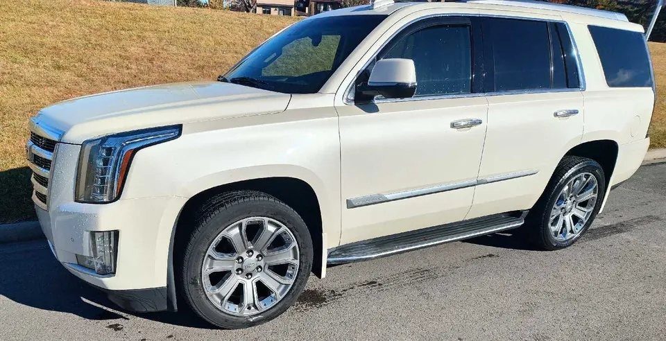 Cadillac Escalade 2015 photo 2